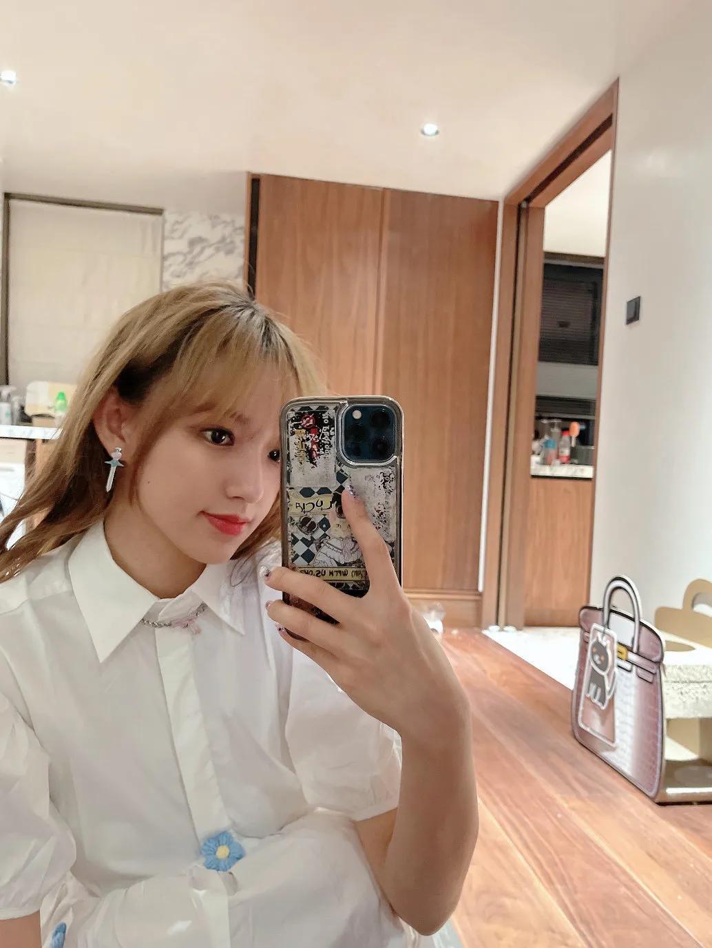 最火的泡泡袖上衣穿搭秋冬,夏天泡泡袖设计感小众上衣