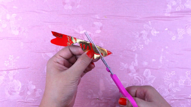 锦鲤红包怎么折,多条锦鲤折纸