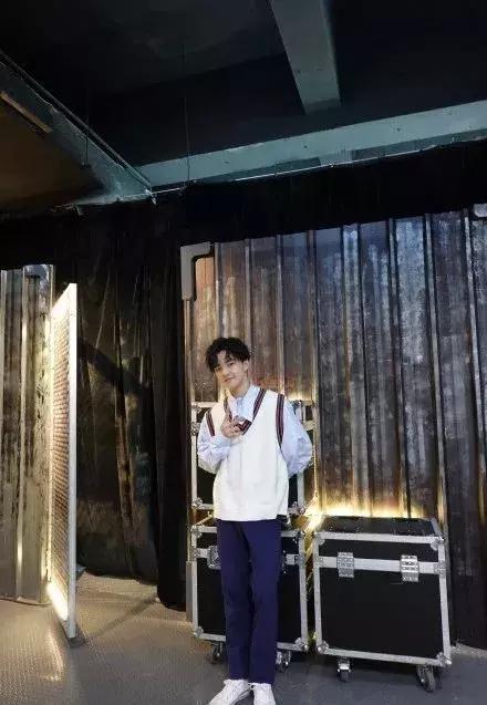 Y/Project｜蔡依林、李宇春、杨幂、易烊千玺等人都在穿！