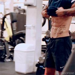 型男健身服,健身新手入门必备装备男