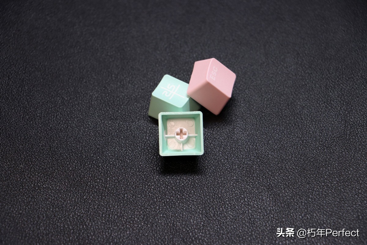 吉利鸭樱桃机械键盘,吉利鸭duckyone2mini机械键盘