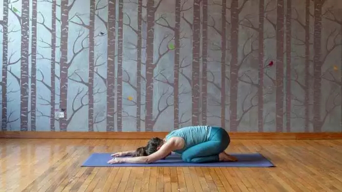 治疗失眠最有效的瑜伽动作,改善失眠多梦瑜伽操