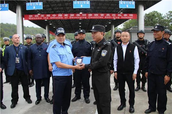 向人民报告监督执法,向人民报告派出所