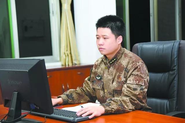 陆军强军精武标兵是几级表彰,陆军表彰10名优秀参谋军官标兵