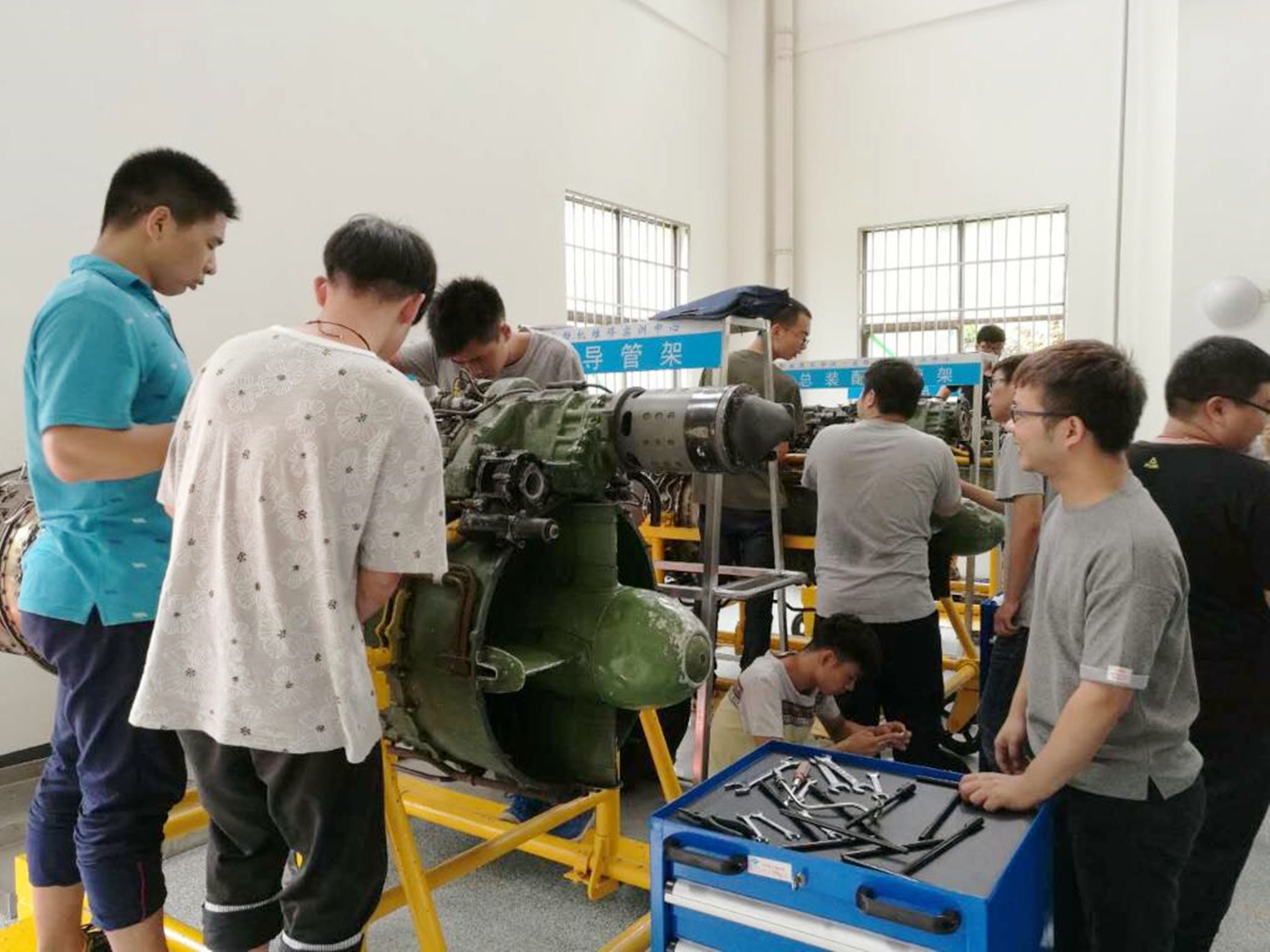 飞行器制造工程是修飞机吗,修飞机牛逼吗