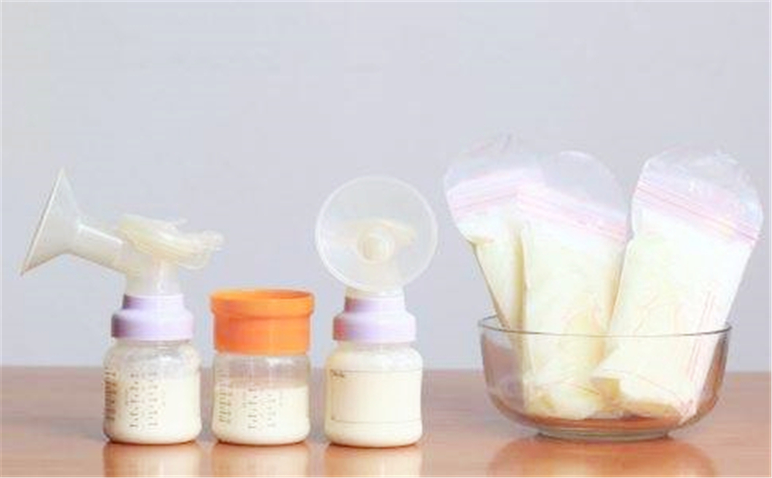 六个多月大的宝宝发烧怎么办,为什么宝宝会突然发烧没有症状