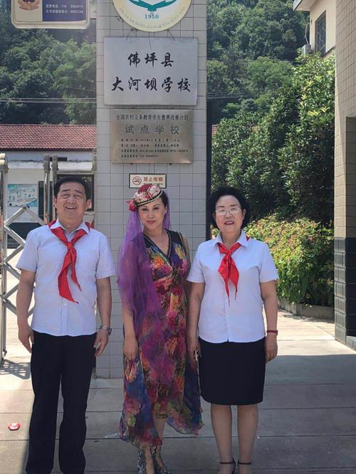 陕西一个月纯收入一万算很穷吗,陕西一个县3辆出租车