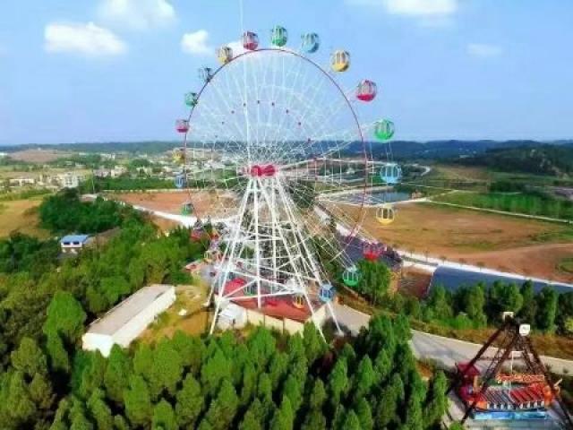 绵阳带孩子旅游攻略,狂欢小镇绵阳水上乐园夜场