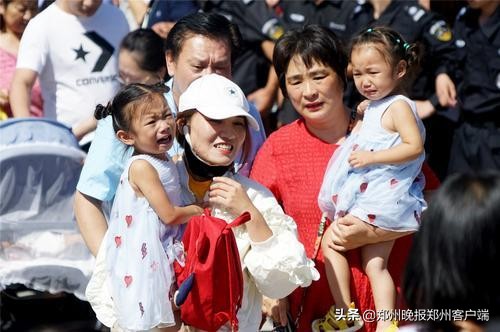 郑州宜家开业第三天 (郑州宜家开业惊动全城老少爷们)