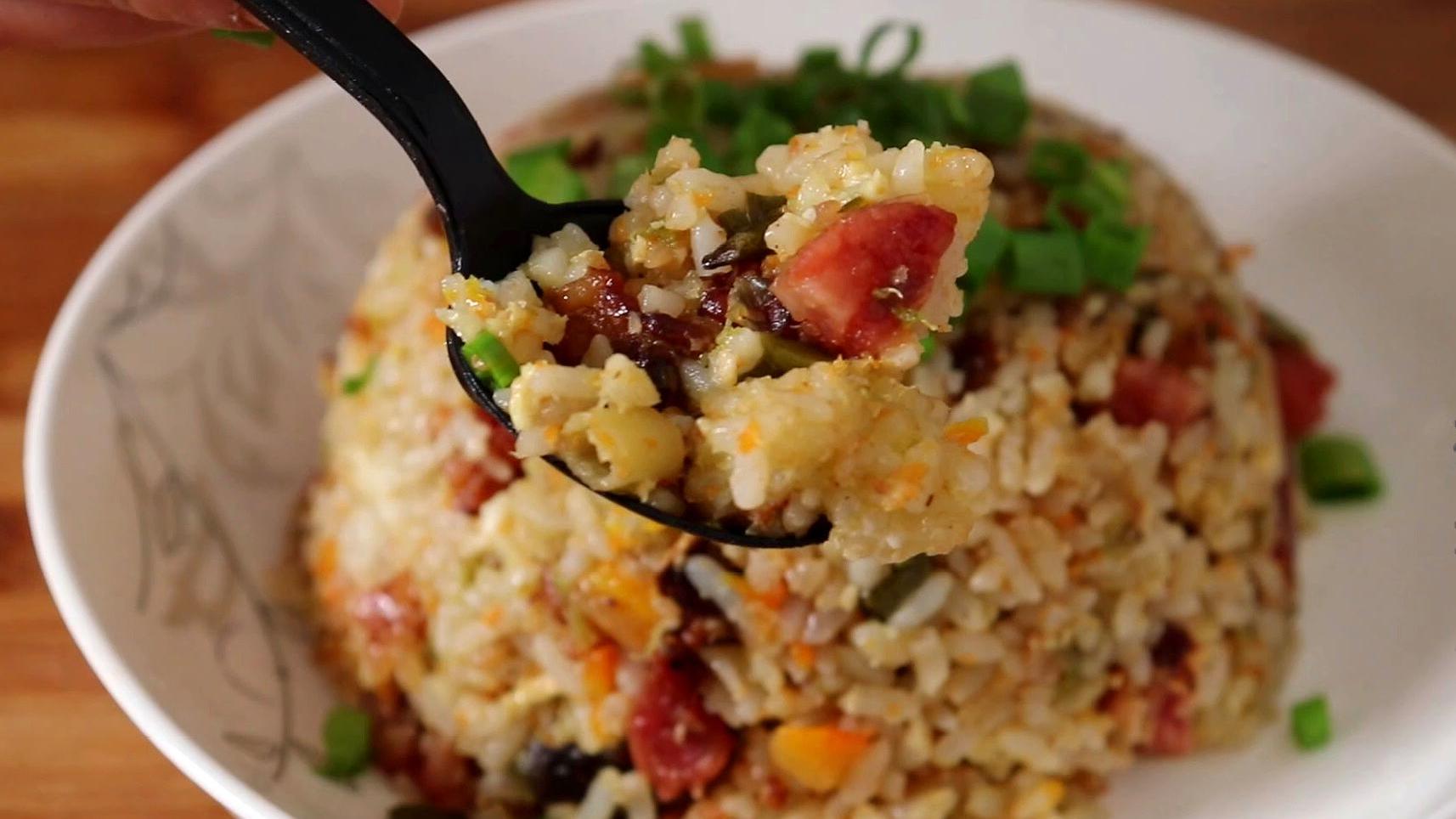 大米饭和鸡蛋怎么做好吃,吃了30年饭