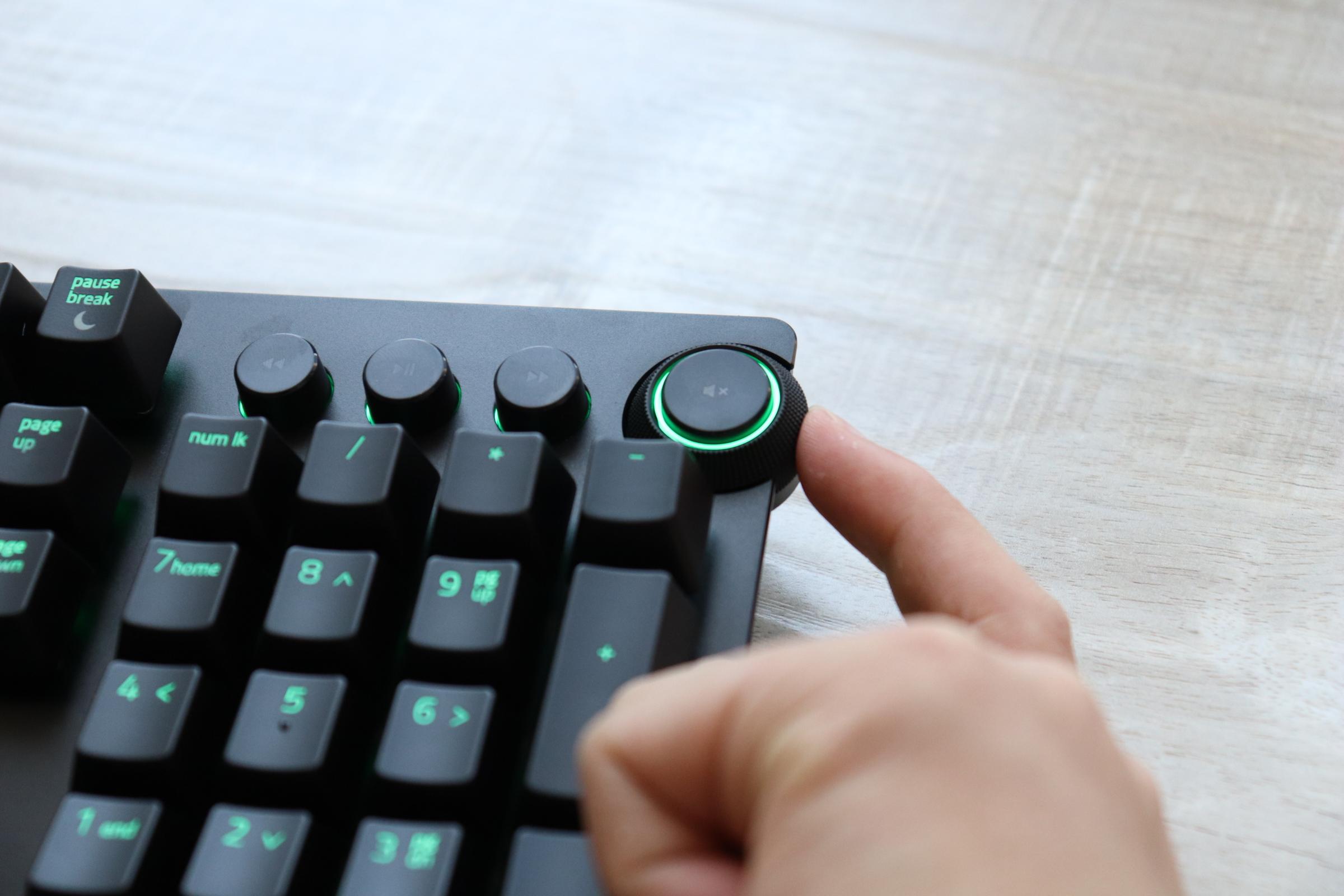 雷蛇光轴键盘的缺点和优点,雷蛇光轴键盘连续触发