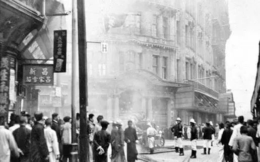 泪崩!1年1张,百年上海,老底子上海人都看哭了!