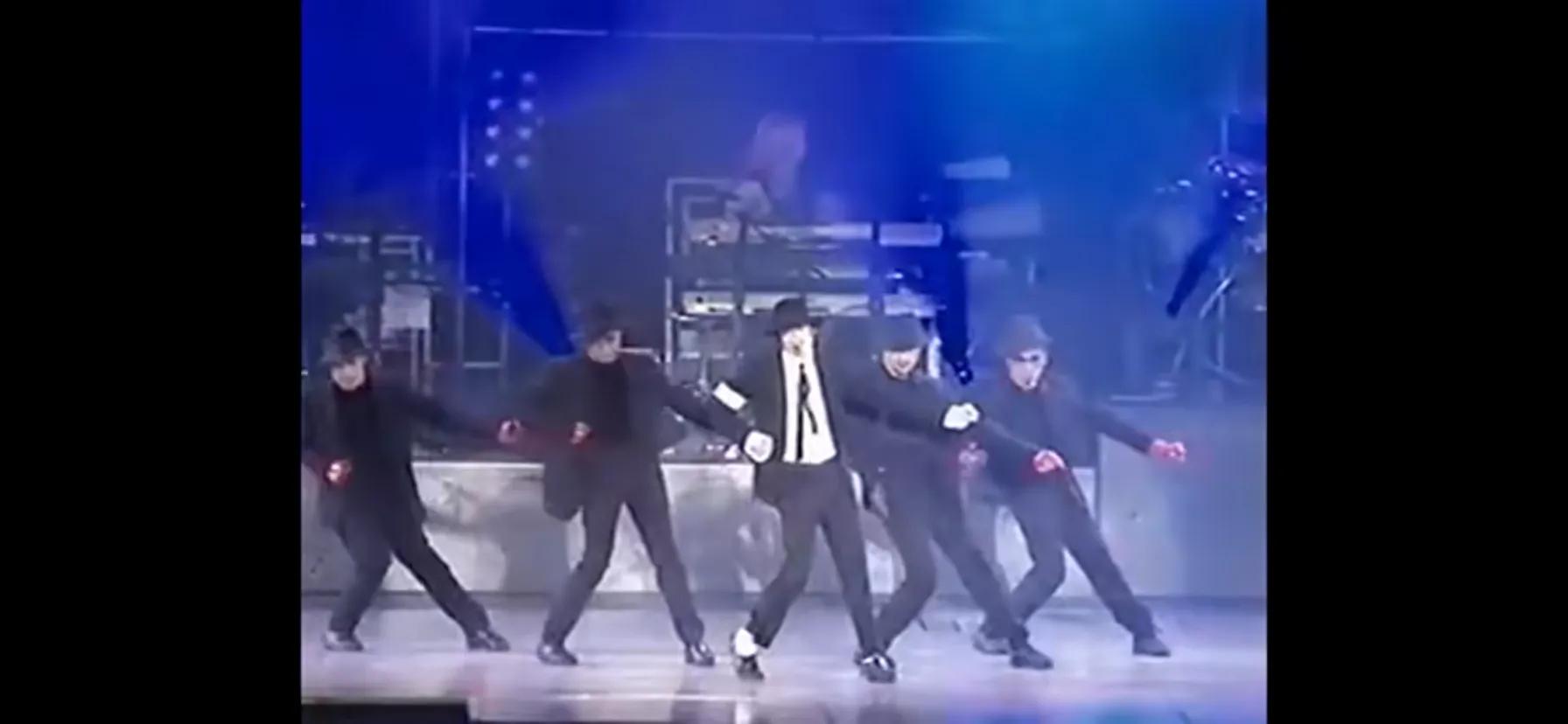 迈克尔杰克逊刚出道时的舞蹈全集,迈克尔杰克逊最经典演唱会舞蹈