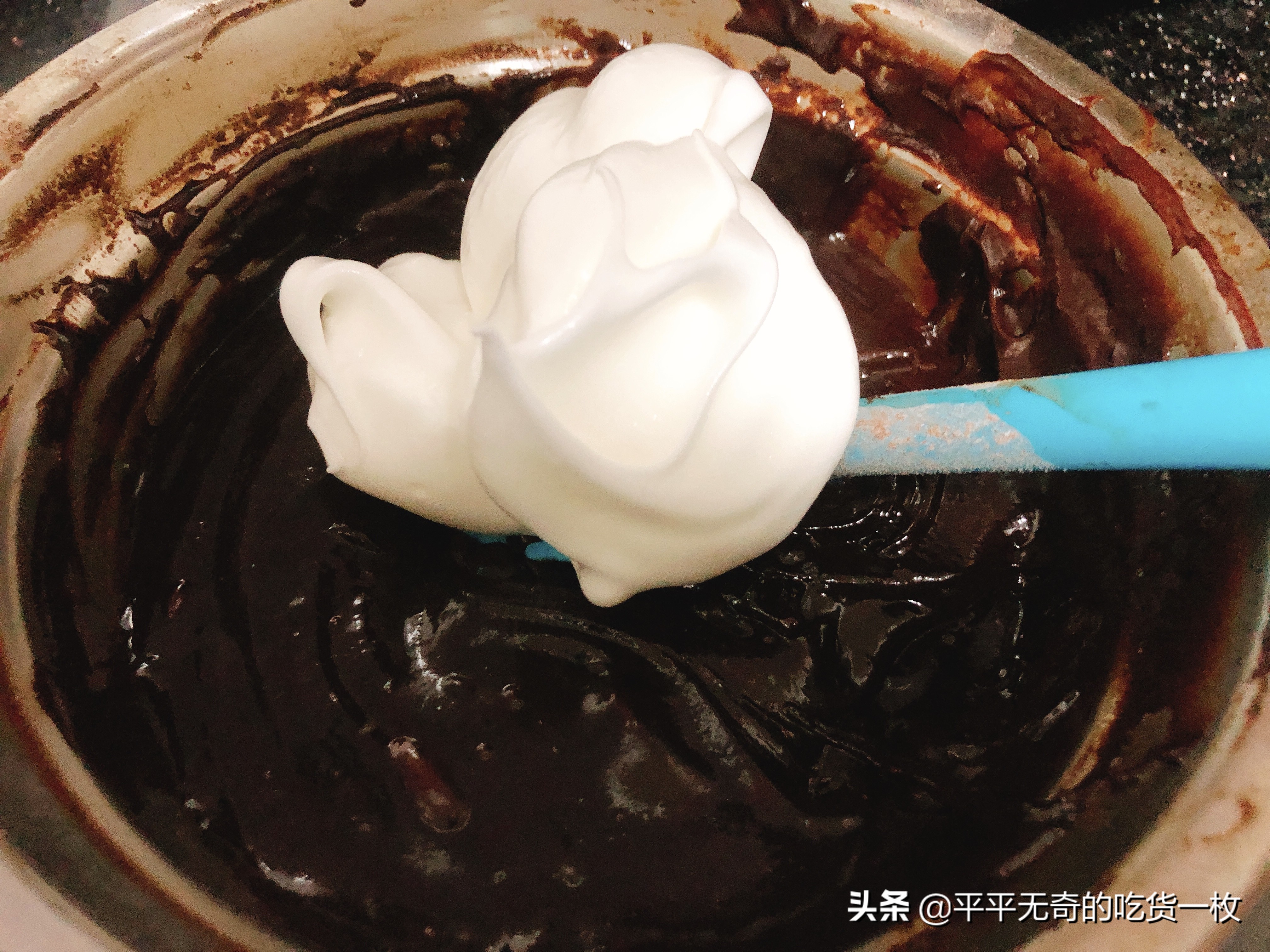 口感湿润的巧克力蛋糕做法,甜甜巧克力怎么做