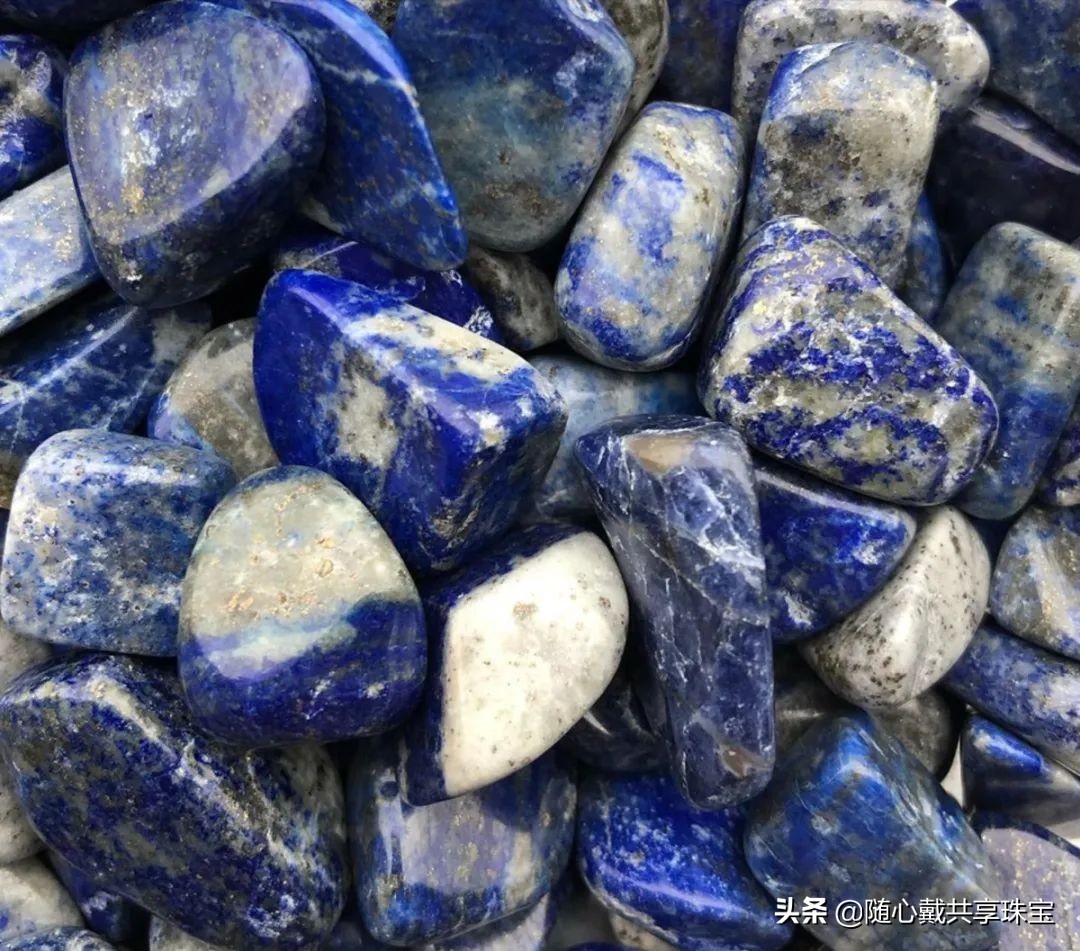 蓝色瑰宝青金石,青金石自然界的蓝色