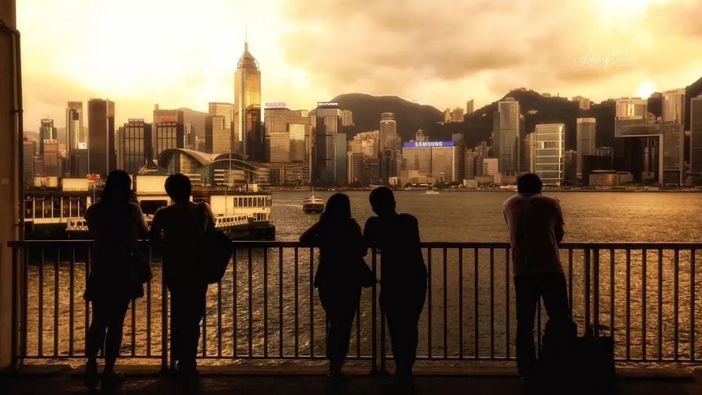 趁我们还年轻趁爱人还未老,趁我们还年轻里面的友情