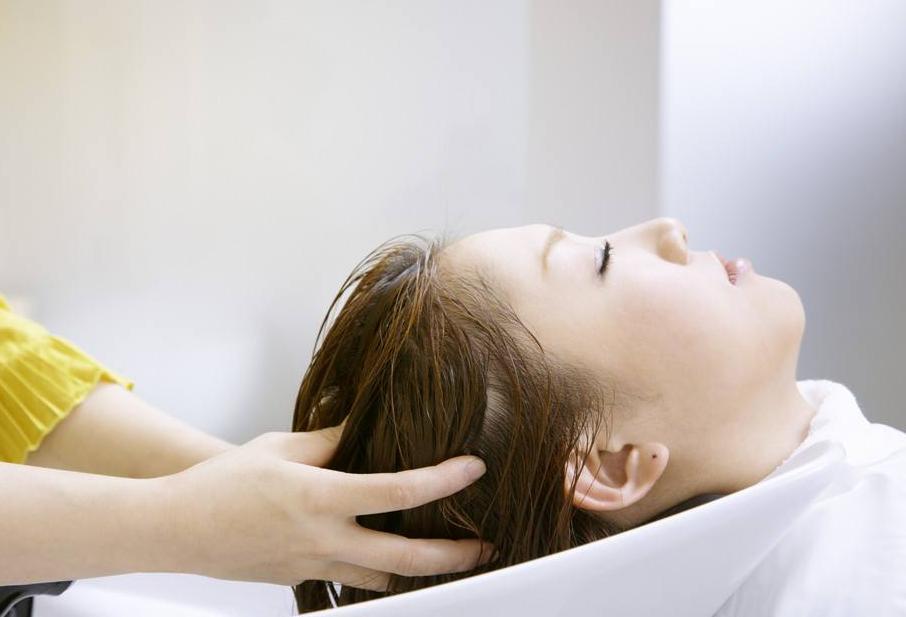 洗发水哪个牌子比较好用又健康,洗发水推荐不起屑