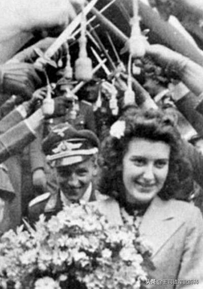 不止飞翔,二战世界第一王牌飞行员