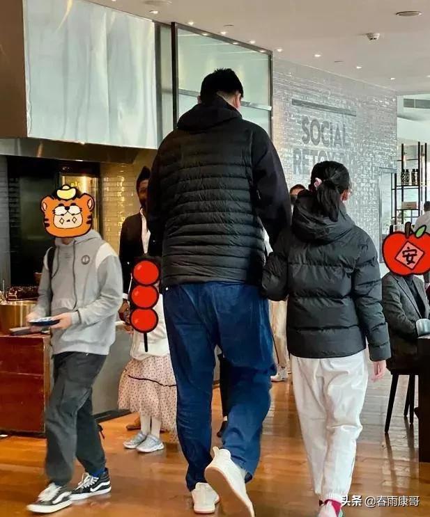 郝伟郝海毅父子领奖,郝伟儿子郝海毅在哪个球队