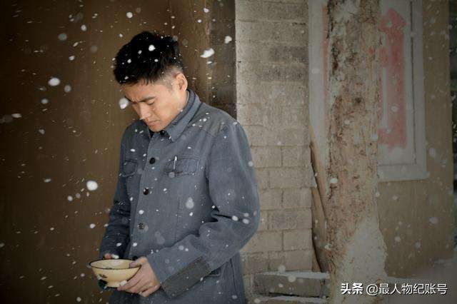 27骞存嫆缁濅笅璺殑闊╁浗鑰佹澘,27骞村墠灏忎紮鍚戝コ鑰佹澘涓嬭藩