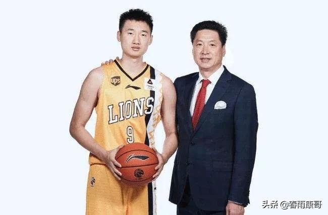 郝伟郝海毅父子领奖,郝伟儿子郝海毅在哪个球队