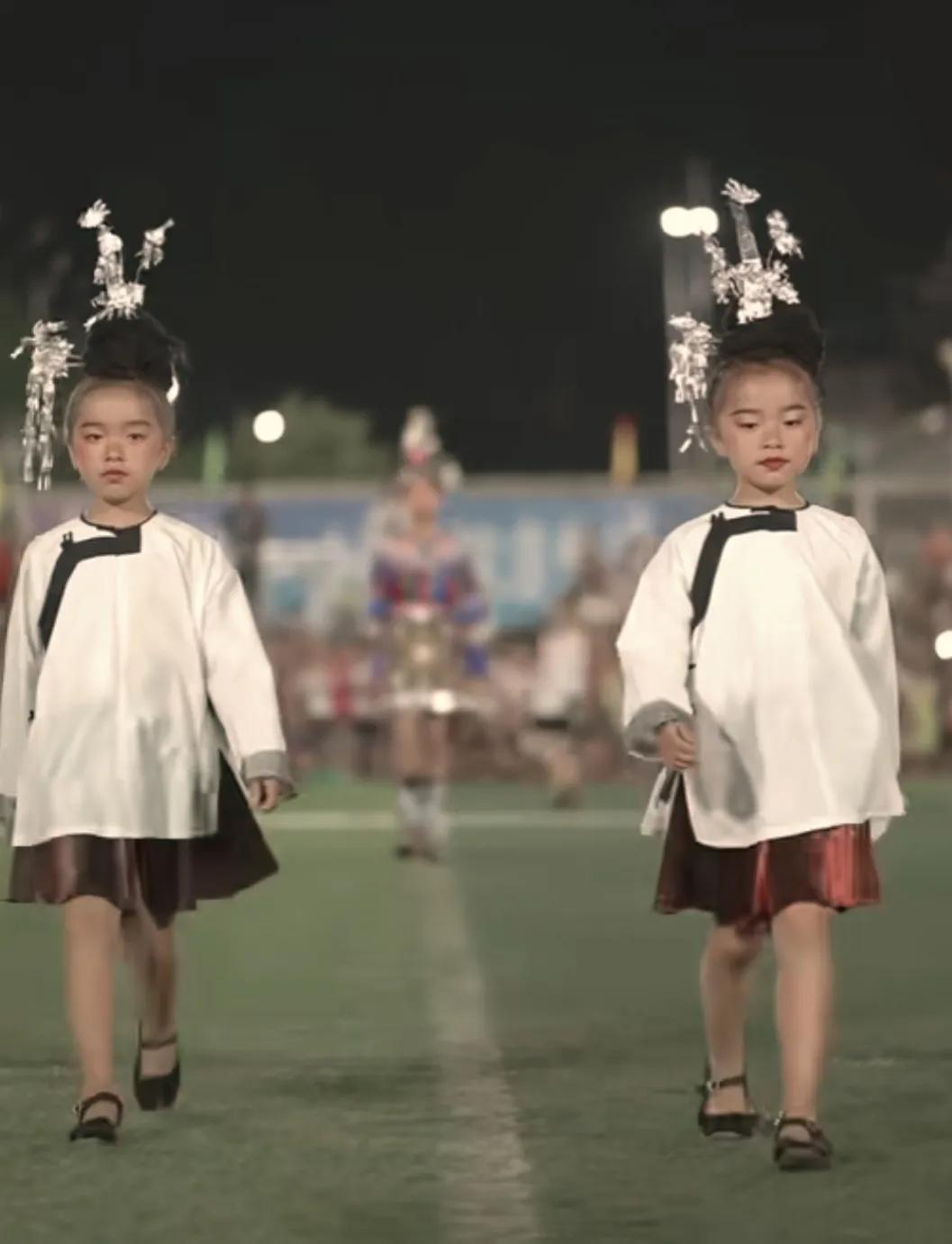 村超少数民族时装秀完整版,村超足球贵州民族秀