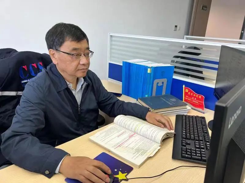 匠心砺剑锋江海共图强