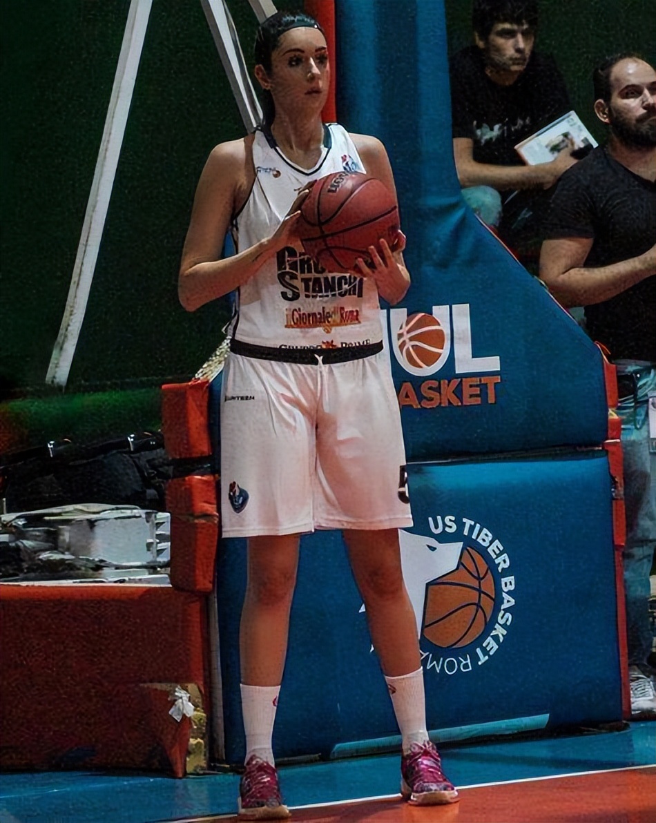 瓦伦蒂娜维格莉娜篮球,最美篮球女神维格娜莉