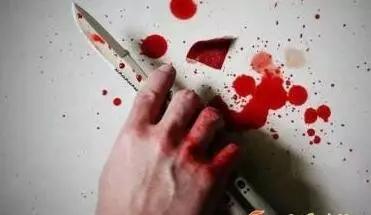 湖南88岁老太喝药自杀，三儿子围看等老人咽气，放话她早该死了!