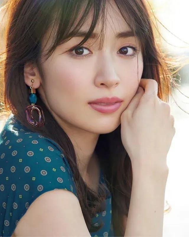 日本球队高颜值太太团,韩国日本男足高颜值太太团