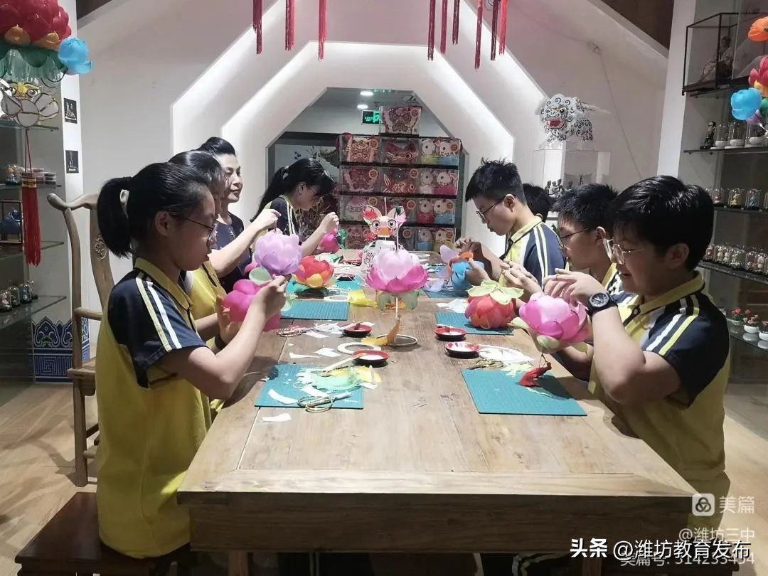 新闻周播报完整版,潍坊校园新闻播报