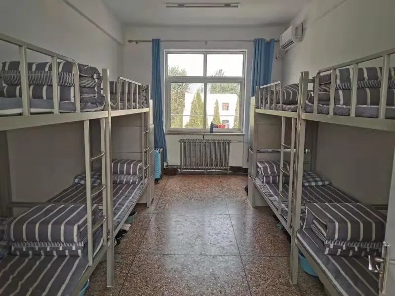 秦皇岛抚宁区奇石学校招生电话,秦皇岛奇石艺术学校是中专吗