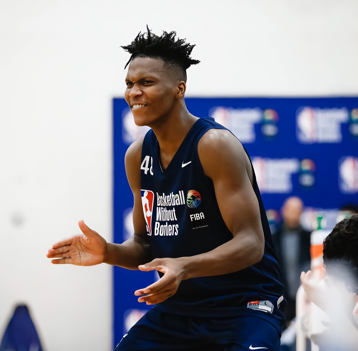 勒布朗詹姆斯碰瓷,詹姆斯碰瓷历史第一