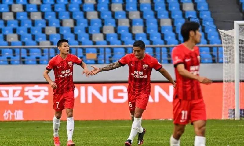 2024中超联赛第15轮青岛海牛对战,泰山2:1战胜三镇