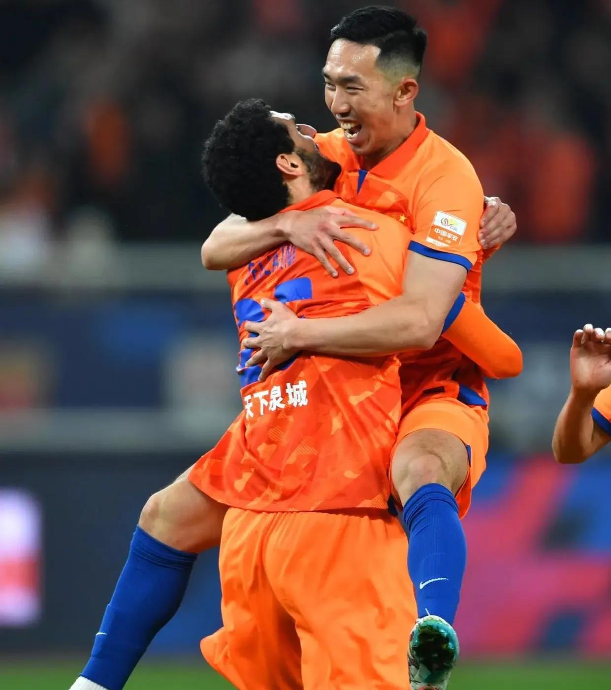 2024中超联赛第15轮青岛海牛对战,泰山2:1战胜三镇