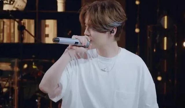 鹿晗晚会人气,鹿晗综艺飙高音