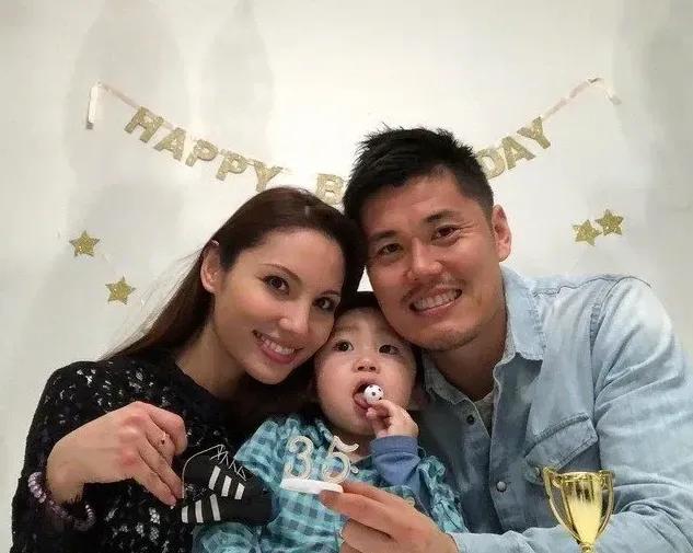 日本球队高颜值太太团,韩国日本男足高颜值太太团