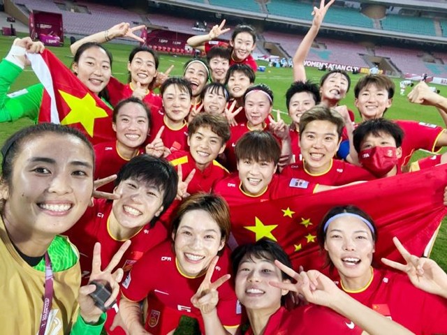 董方卓成名之路,董方卓整容节目