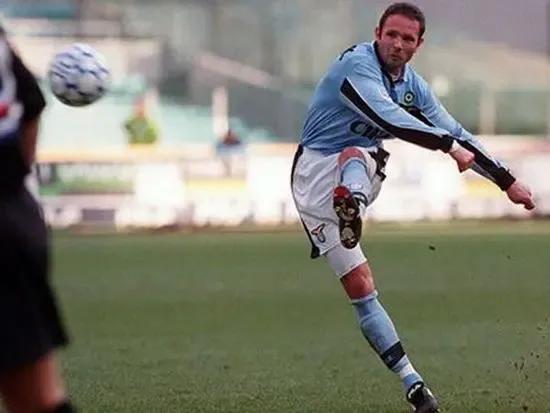 米哈伊洛维奇任意球帽子戏法集锦,米哈伊洛维奇任意球帽子戏法时间