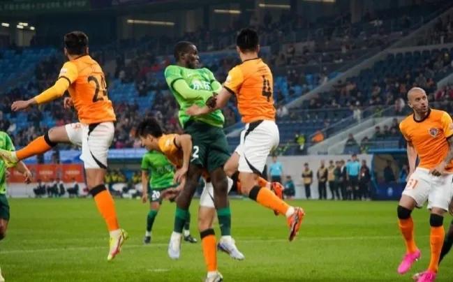 2024中超联赛第15轮青岛海牛对战,泰山2:1战胜三镇