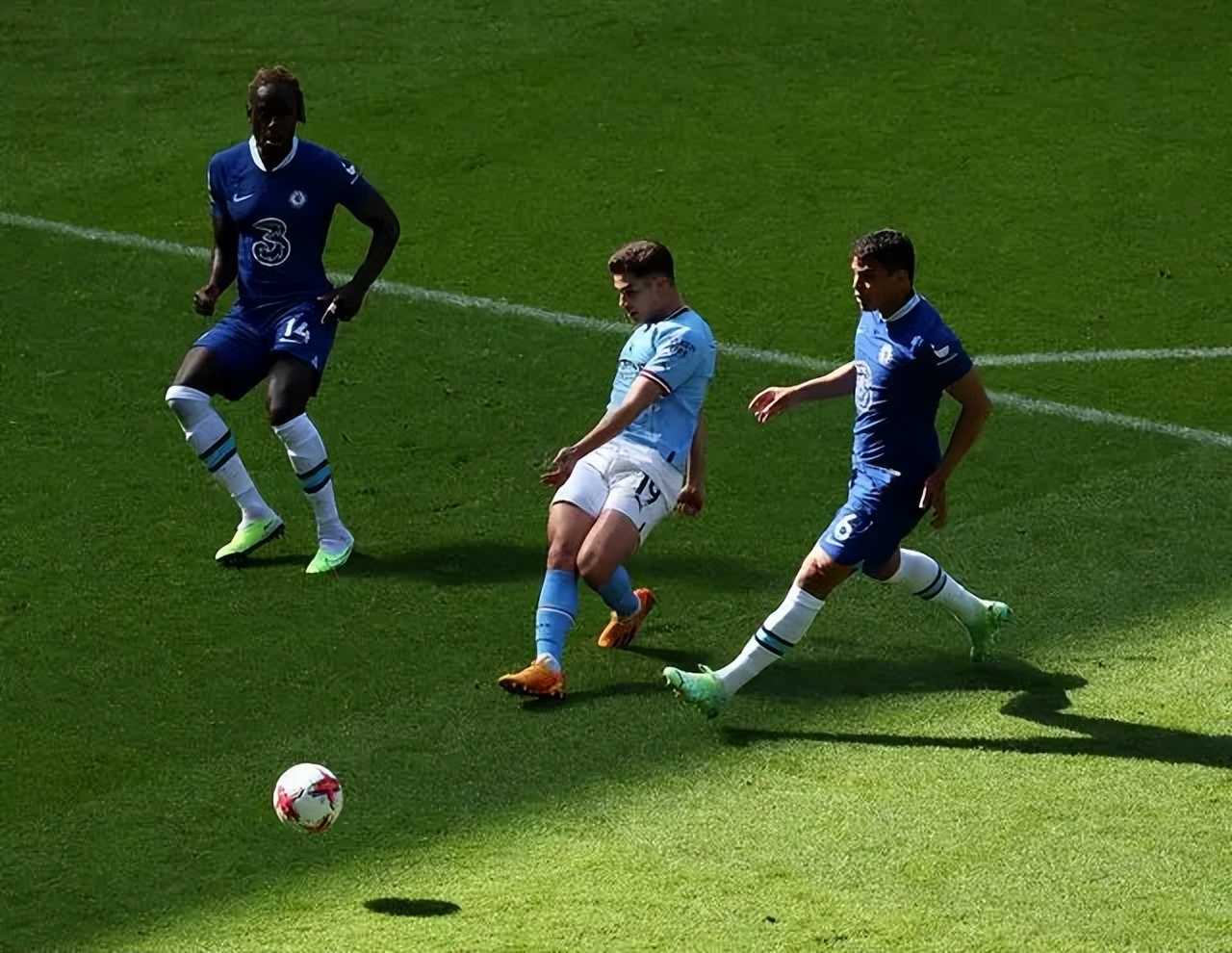 切尔西将迎与曼城的对决,切尔西曼城决赛最后时刻