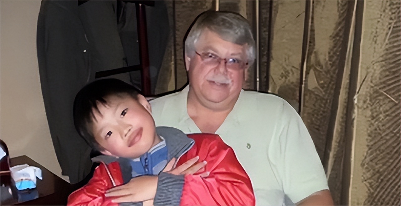 四川单亲妈妈嫁美国人生双胞胎,四川嫁美国的三胞胎妈妈