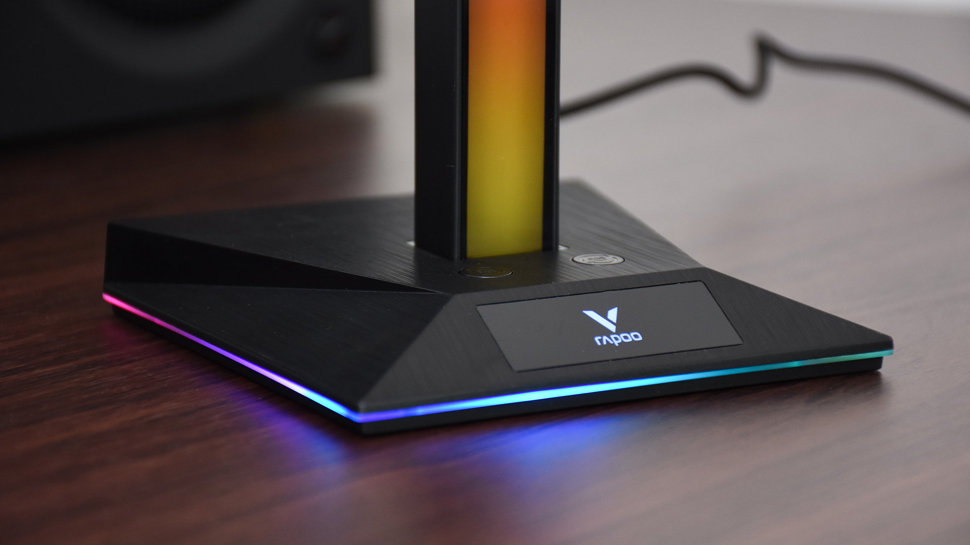 雷柏vh800连接手机,雷柏vh800耳机怎么充电