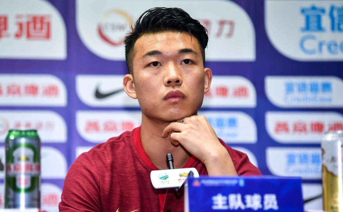 足球报评李霄鹏鲁媒谈李霄鹏,足球之夜李霄鹏专访