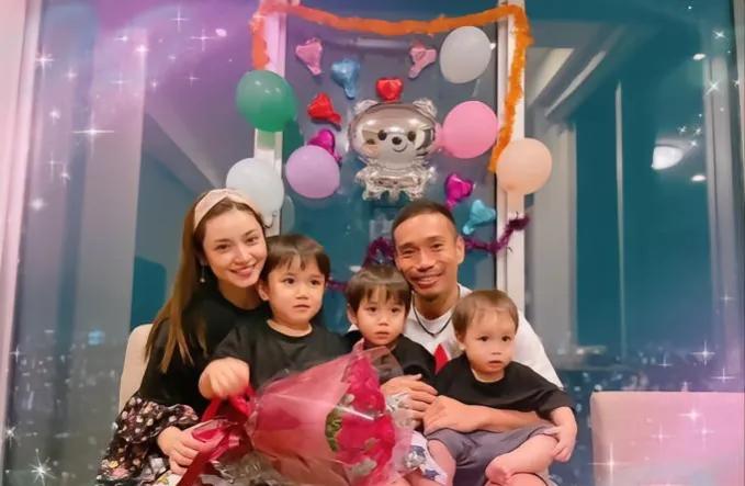 日本球队高颜值太太团,韩国日本男足高颜值太太团