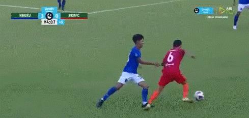 球场行为艺术,球场行为