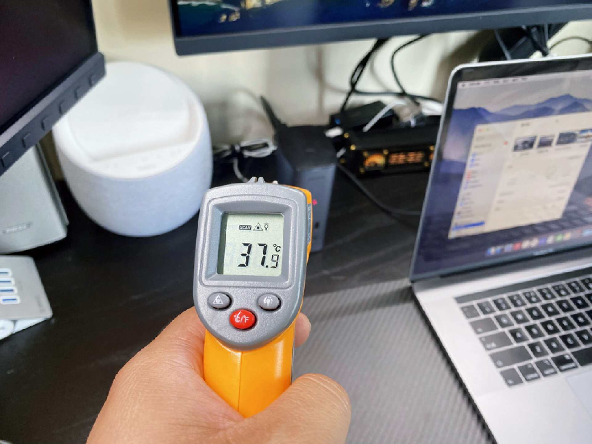 四屏联动怎么操作,绿联扩展