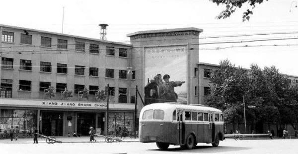 人民广场真实现状,人民广场站现状