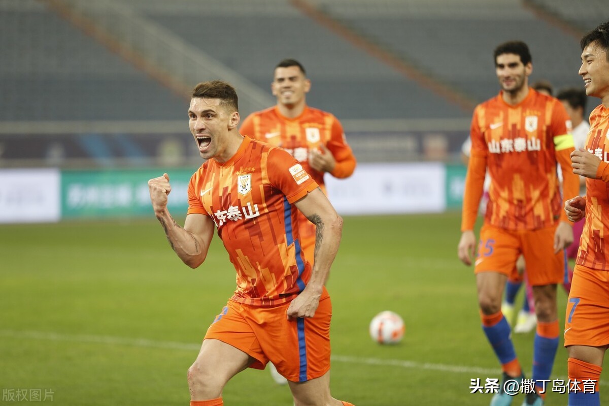 吴金贵祝福巴索戈,吴金贵向获胜的泰山队表示祝贺