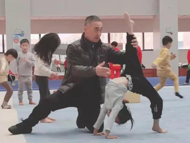 中国乒协重罚,中国乒协重罚梁靖崑赢了吗